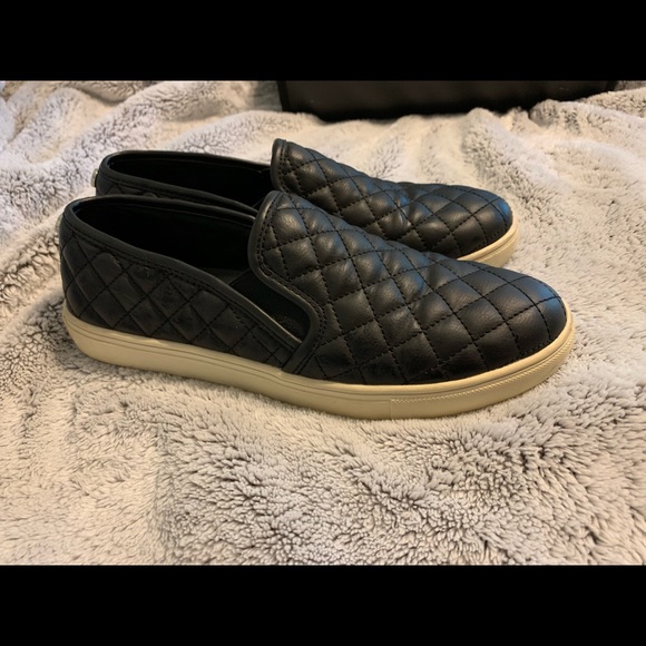 Steve Madden Shoes - Picture 2 of 4